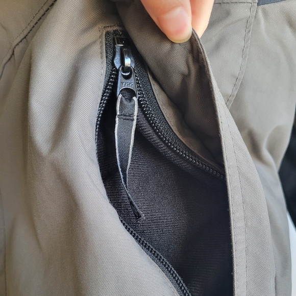 Men's Columbia Jacket - Picture 11 of 13